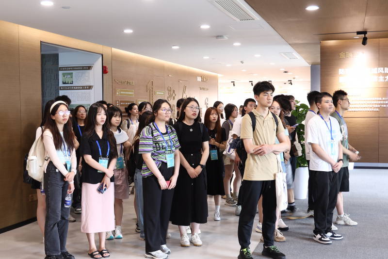 浙江大學經濟學院、國際聯合商學院全國優秀大學生夏令營到浙江東方參訪2.JPG